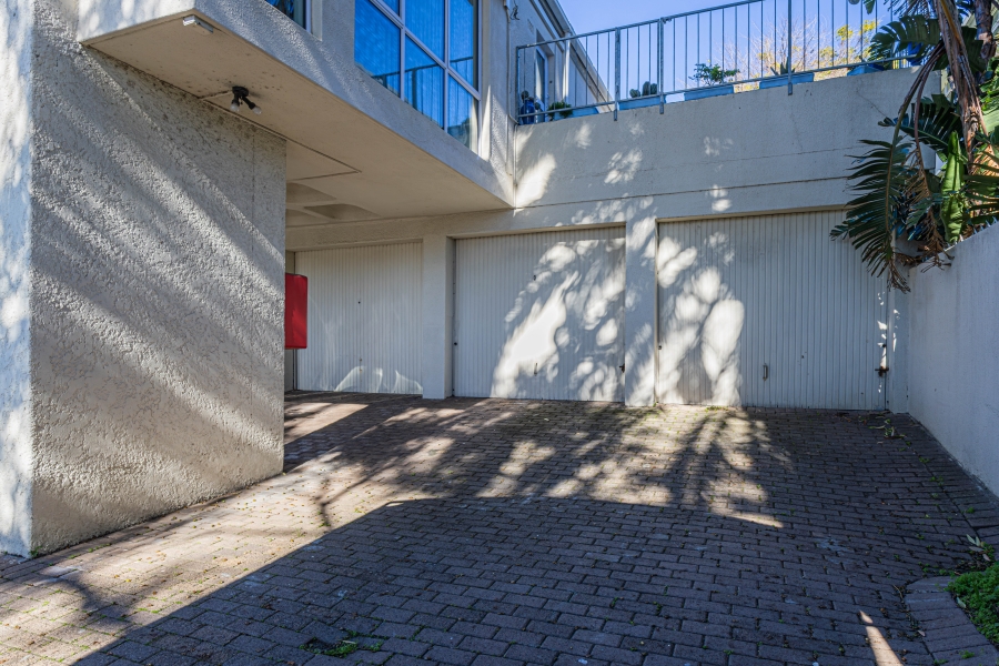 2 Bedroom Property for Sale in Three Anchor Bay Western Cape